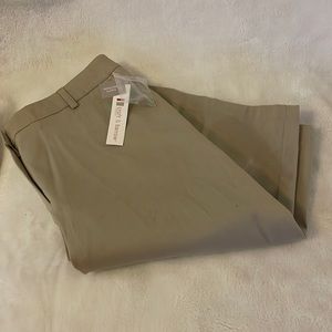 NWT Croft & Barrow Khaki Knee Length Shorts size 10